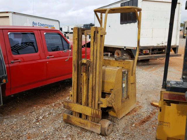 S198864 - 2000 NISSAN FORKLIFT YELLOW photo 2