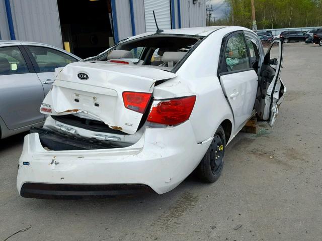 KNAFU4A27B5446137 - 2011 KIA FORTE EX WHITE photo 4