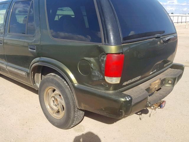 1GNDT13W51K230256 - 2001 CHEVROLET BLAZER GREEN photo 9