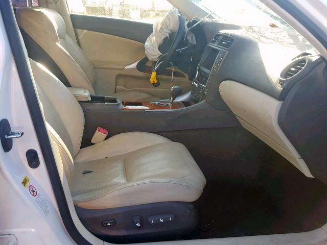 JTHBK262995105528 - 2009 LEXUS IS 250 WHITE photo 5