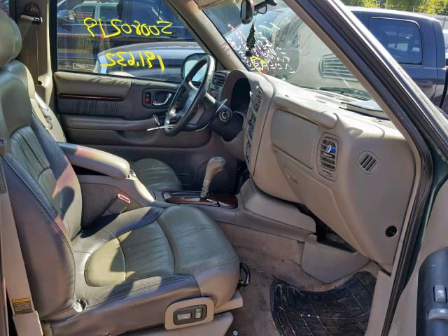 1GKDT13W8W2952261 - 1998 GMC ENVOY GREEN photo 5