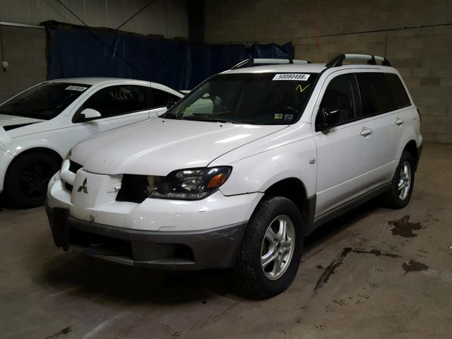 JA4LZ31G63U118562 - 2003 MITSUBISHI OUTLANDER WHITE photo 2