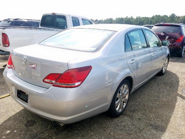 4T1BK36B46U139056 - 2006 TOYOTA AVALON SILVER photo 4