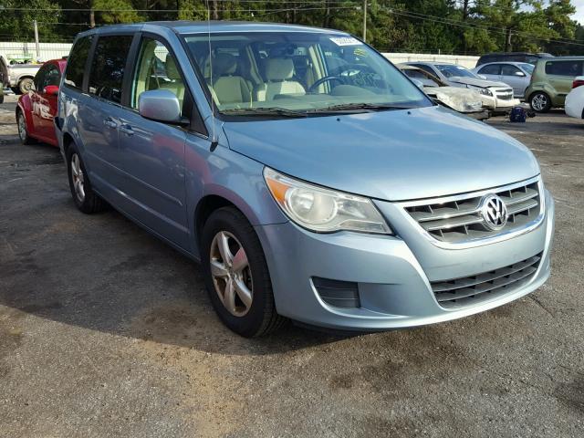 2V4RW3D15AR272633 - 2010 VOLKSWAGEN ROUTAN SE BLUE photo 1