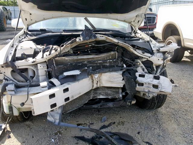 1LNHM87A74Y672032 - 2004 LINCOLN LS 奶油色 照片 9