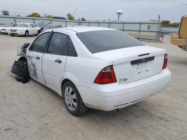 1FAFP34N87W139027 - 2007 FORD FOCUS ZX4 WHITE photo 3