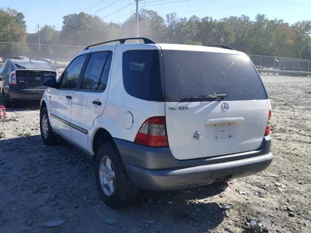 4JGAB54E2WA003465 - 1998 MERCEDES-BENZ ML 320 WHITE photo 3