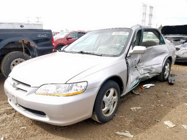 1HGCG5659WA238586 - 1998 HONDA ACCORD EX SILVER photo 2