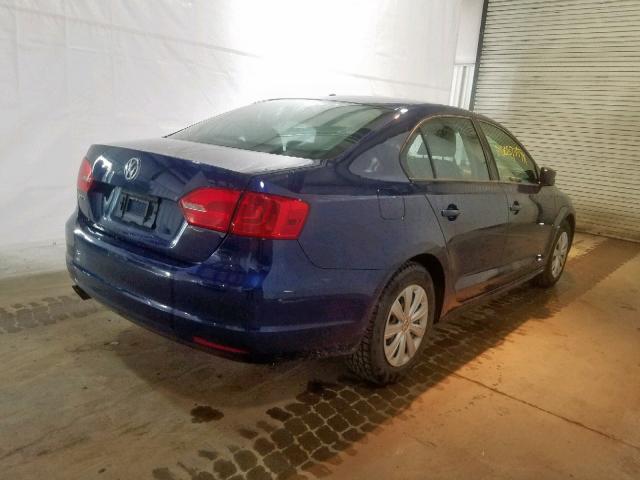 3VW2K7AJ4EM329546 - 2014 VOLKSWAGEN JETTA BASE 蓝色 照片 4
