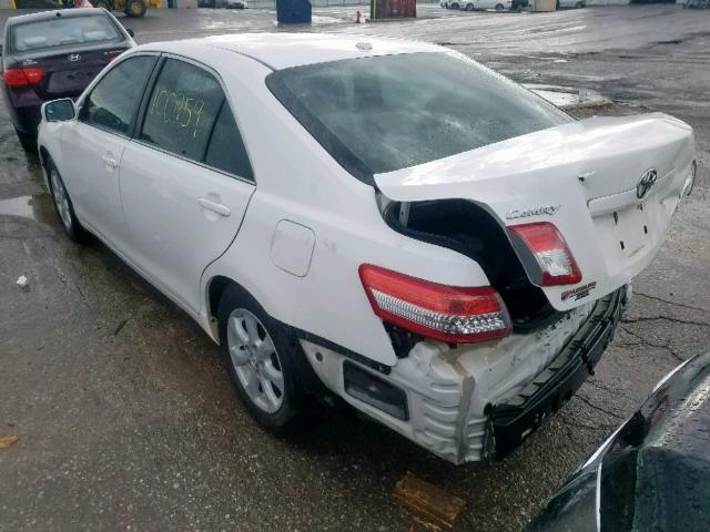 4T1BF3EK5BU776215 - 2011 TOYOTA CAMRY BASE WHITE photo 3