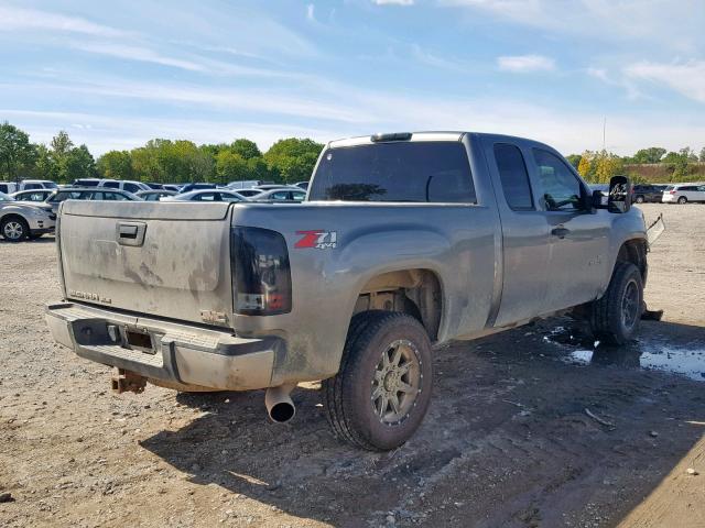 1GTHK29678E142456 - 2008 GMC SIERRA K25 GRAY photo 4