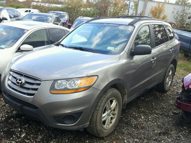 5XYZGDAB9BG024532 - 2011 HYUNDAI SANTA FE G GRAY photo 2