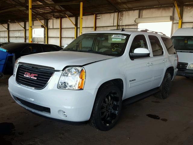 1GKS1AE07CR260100 - 2012 GMC YUKON SLE WHITE photo 2