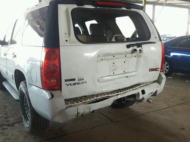 1GKS1AE07CR260100 - 2012 GMC YUKON SLE WHITE photo 9