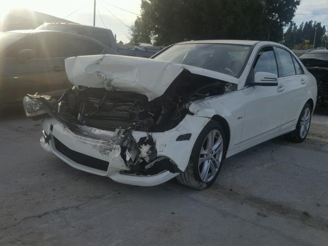 WDDGF4HB1CA627952 - 2012 MERCEDES-BENZ C 250 WHITE photo 2