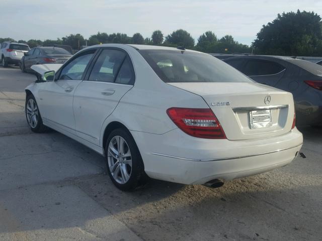 WDDGF4HB1CA627952 - 2012 MERCEDES-BENZ C 250 WHITE photo 3