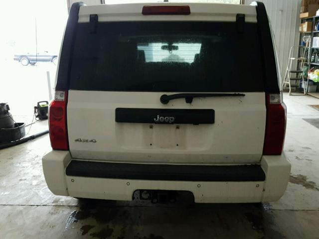 1J8HG48N27C586546 - 2007 JEEP COMMANDER WHITE photo 10