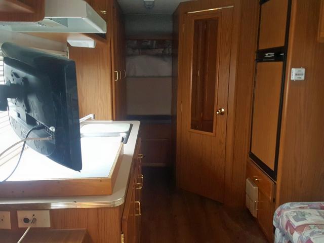 1UJBJ02KXY1JB0155 - 2000 JAYCO KIWI WHITE photo 6