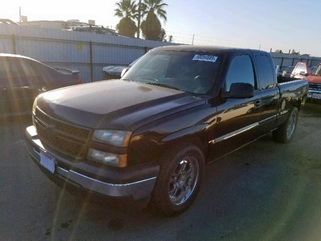 1GCEC19XX6Z296748 - 2006 CHEVROLET SILVERADO BLACK photo 2