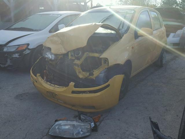 KL1TJ62654B149875 - 2004 CHEVROLET AVEO LS YELLOW photo 2