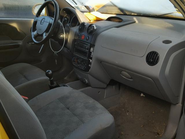 KL1TJ62654B149875 - 2004 CHEVROLET AVEO LS YELLOW photo 5
