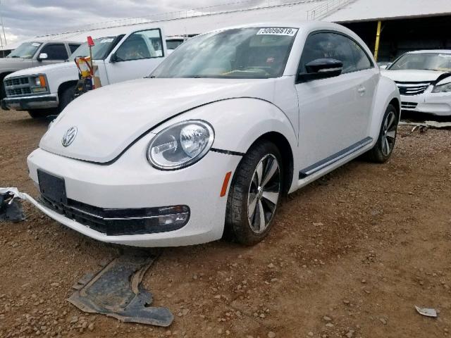 3VW4A7AT3DM621135 - 2013 VOLKSWAGEN BEETLE TUR WHITE photo 2