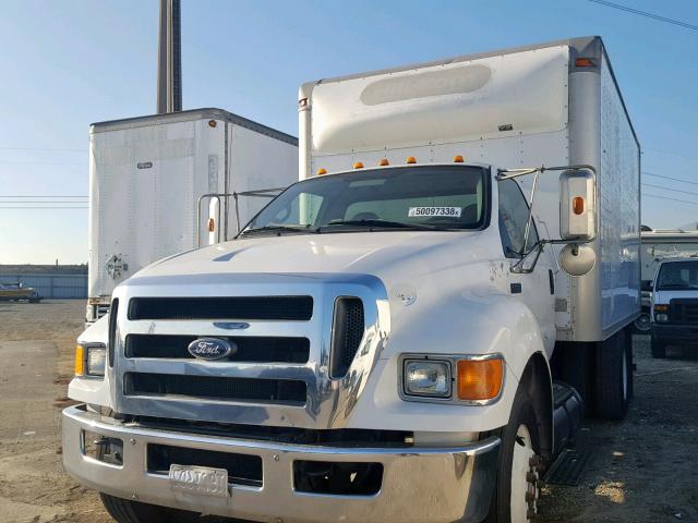 3FRNF6FAXAV275409 - 2010 FORD F650 SUPER WHITE photo 2