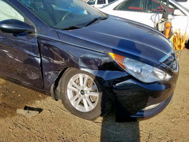 5NPEB4AC1DH765467 - 2013 HYUNDAI SONATA GLS BLUE photo 9