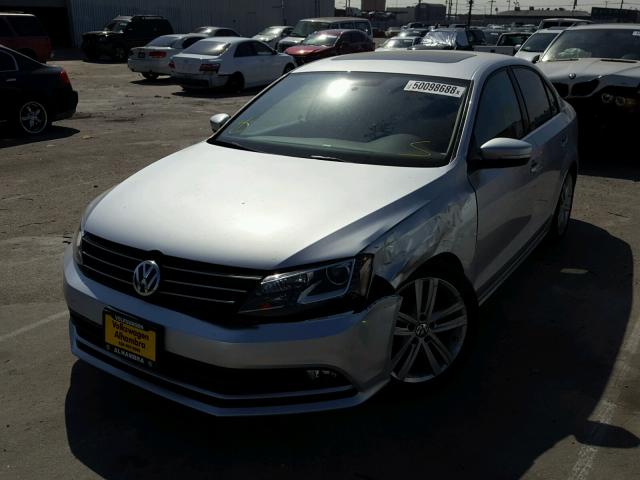 3VW3A7AJ7FM402191 - 2015 VOLKSWAGEN JETTA TDI SILVER photo 2