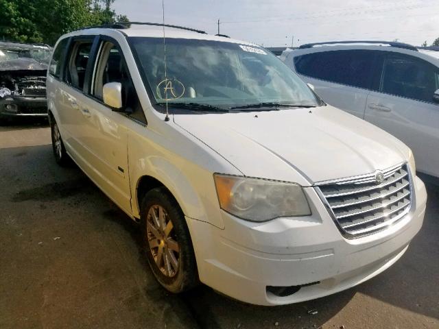 2A8HR54P58R844297 - 2008 CHRYSLER TOWN & COU WHITE photo 1