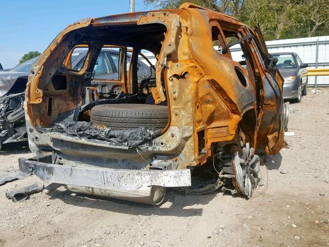 1C4PJMLB5KD104382 - 2019 JEEP CHEROKEE L BURN photo 4