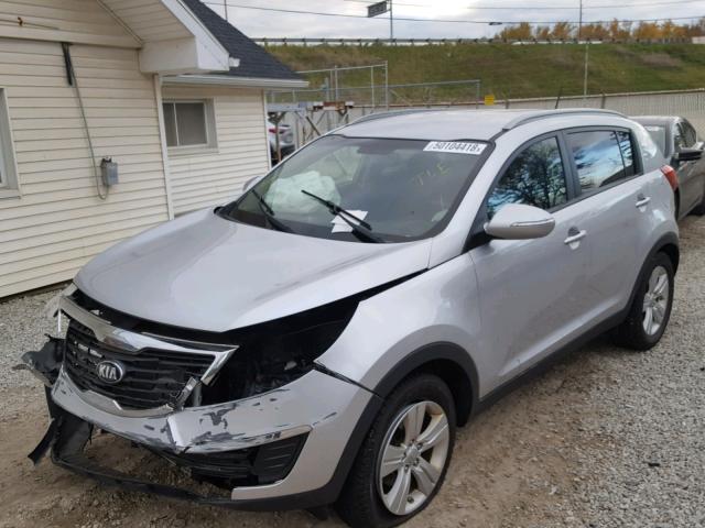 KNDPB3A22D7517422 - 2013 KIA SPORTAGE B SILVER photo 2