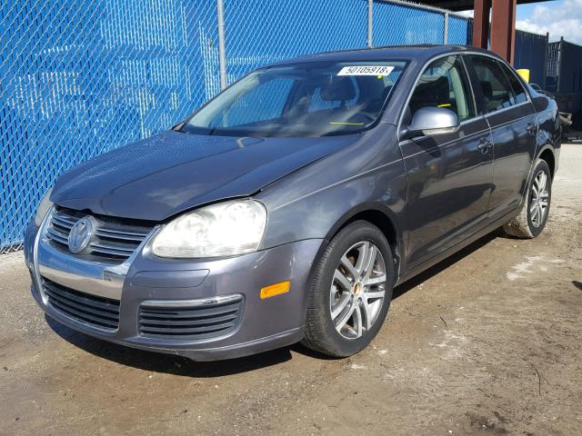 3VWSF71K26M705417 - 2006 VOLKSWAGEN JETTA 2.5 CHARCOAL photo 2