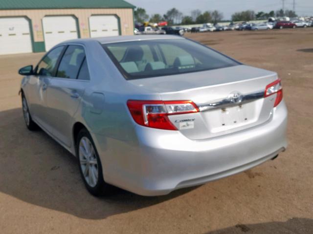 4T4BF1FK6CR234406 - 2012 TOYOTA CAMRY BASE SILVER photo 3