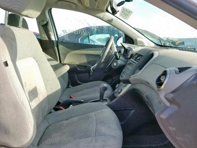 1G1JA5SH8F4140583 - 2015 CHEVROLET SONIC LS SILVER photo 5