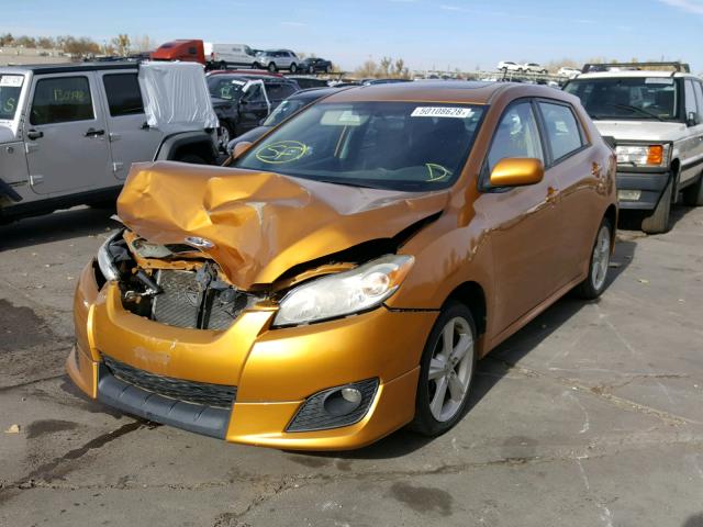 2T1LE40E49C010857 - 2009 TOYOTA COROLLA MA ORANGE photo 2