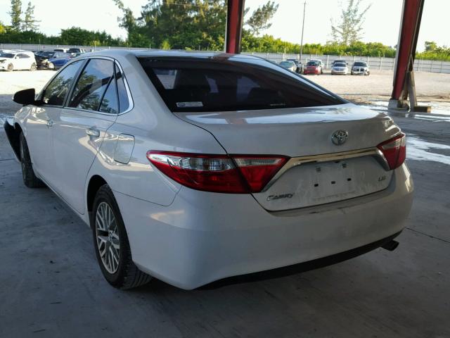 4T1BF1FKXGU189700 - 2016 TOYOTA CAMRY LE WHITE photo 3