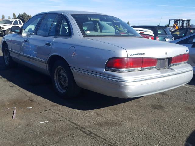 2FALP74W8VX104833 - 1997 FORD CROWN VICT SILVER photo 3