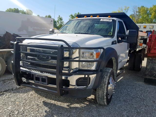 1FDUF5GYXCEC58375 - 2012 FORD F550 SUPER WHITE photo 2