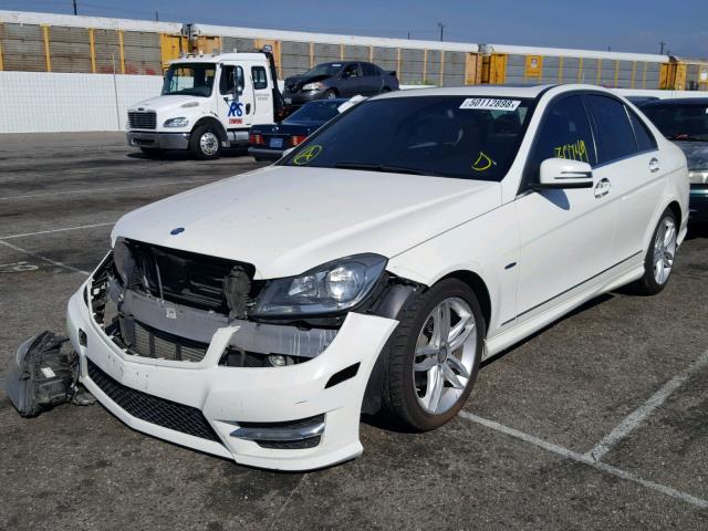 WDDGF4HB5CA611673 - 2012 MERCEDES-BENZ C 250 WHITE photo 2