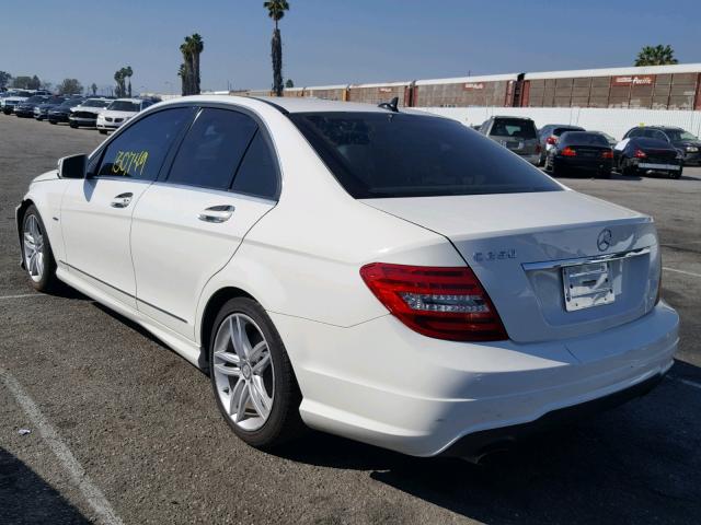 WDDGF4HB5CA611673 - 2012 MERCEDES-BENZ C 250 WHITE photo 3