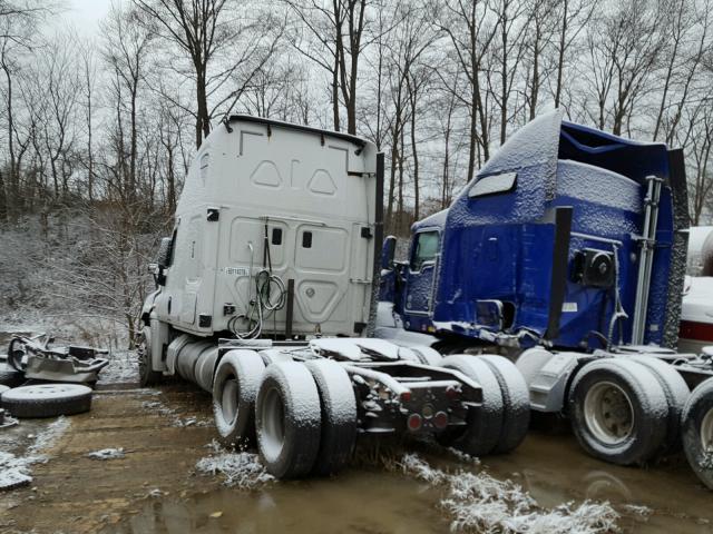 1FUJGLDV6CLBC2511 - 2012 FREIGHTLINER CASCADIA 1 WHITE photo 3