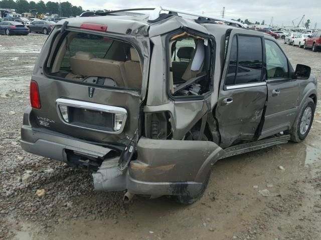 5LMFU28R24LJ36639 - 2004 LINCOLN NAVIGATOR 金色 照片 4