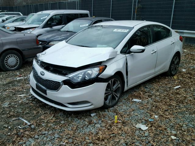 KNAFX4A84G5481558 - 2016 KIA FORTE EX WHITE photo 2