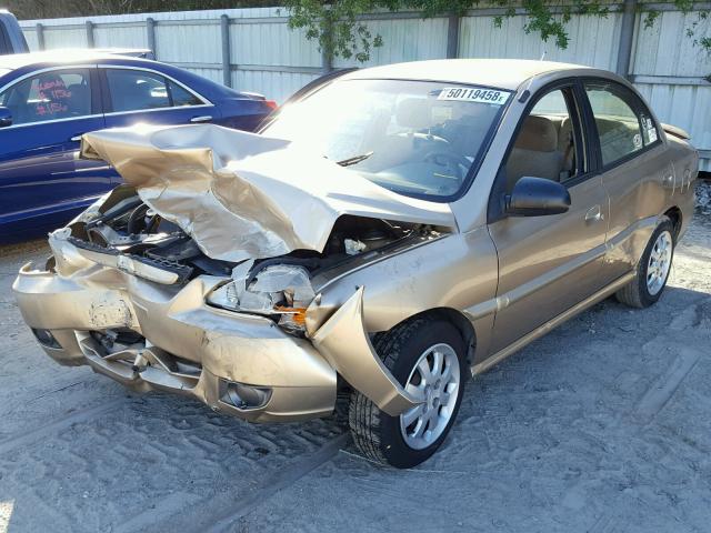 KNADC125436265090 - 2003 KIA RIO GOLD photo 2