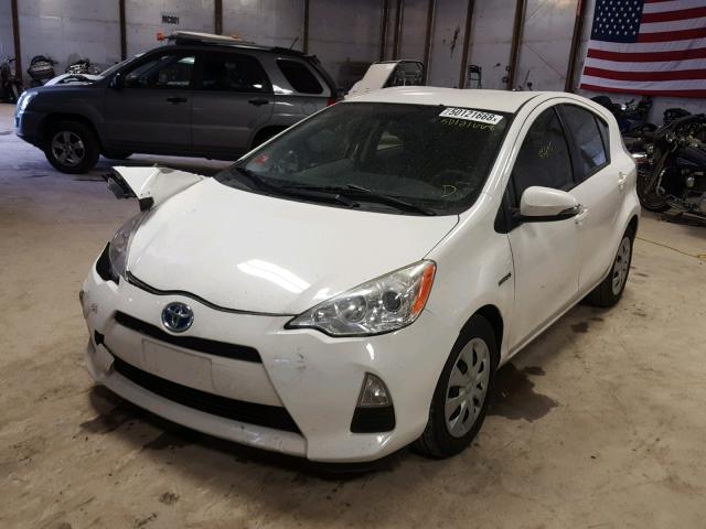 JTDKDTB32D1536583 - 2013 TOYOTA PRIUS C WHITE photo 2