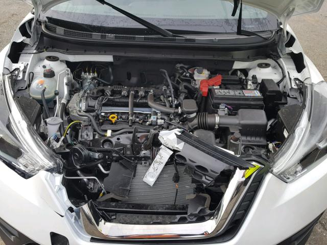 3N1CP5CU6JL518027 - 2018 NISSAN KICKS S WHITE photo 10