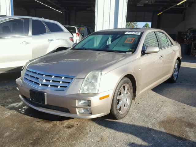 1G6DC67A060160742 - 2006 CADILLAC STS GOLD photo 2