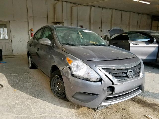 3N1CN7AP4HL883055 - 2017 NISSAN VERSA S GRAY photo 1