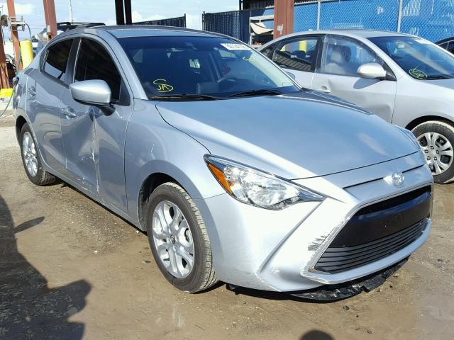 3MYDLBYV6JY316144 - 2018 TOYOTA YARIS IA SILVER photo 1